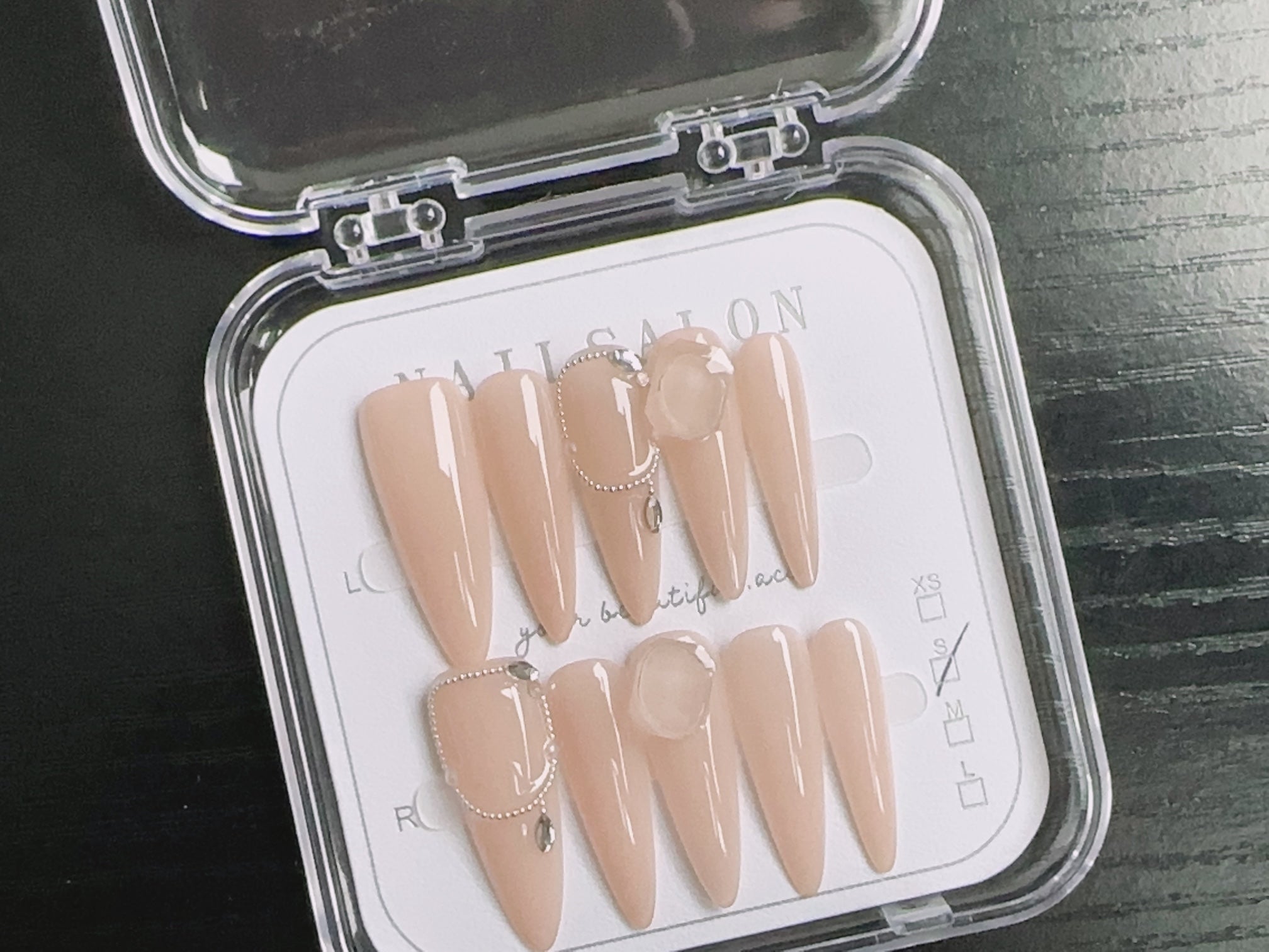 Faux Ongles Press On T071 – Style Rose Gem Incrustée Résine Premium 10 Pièces