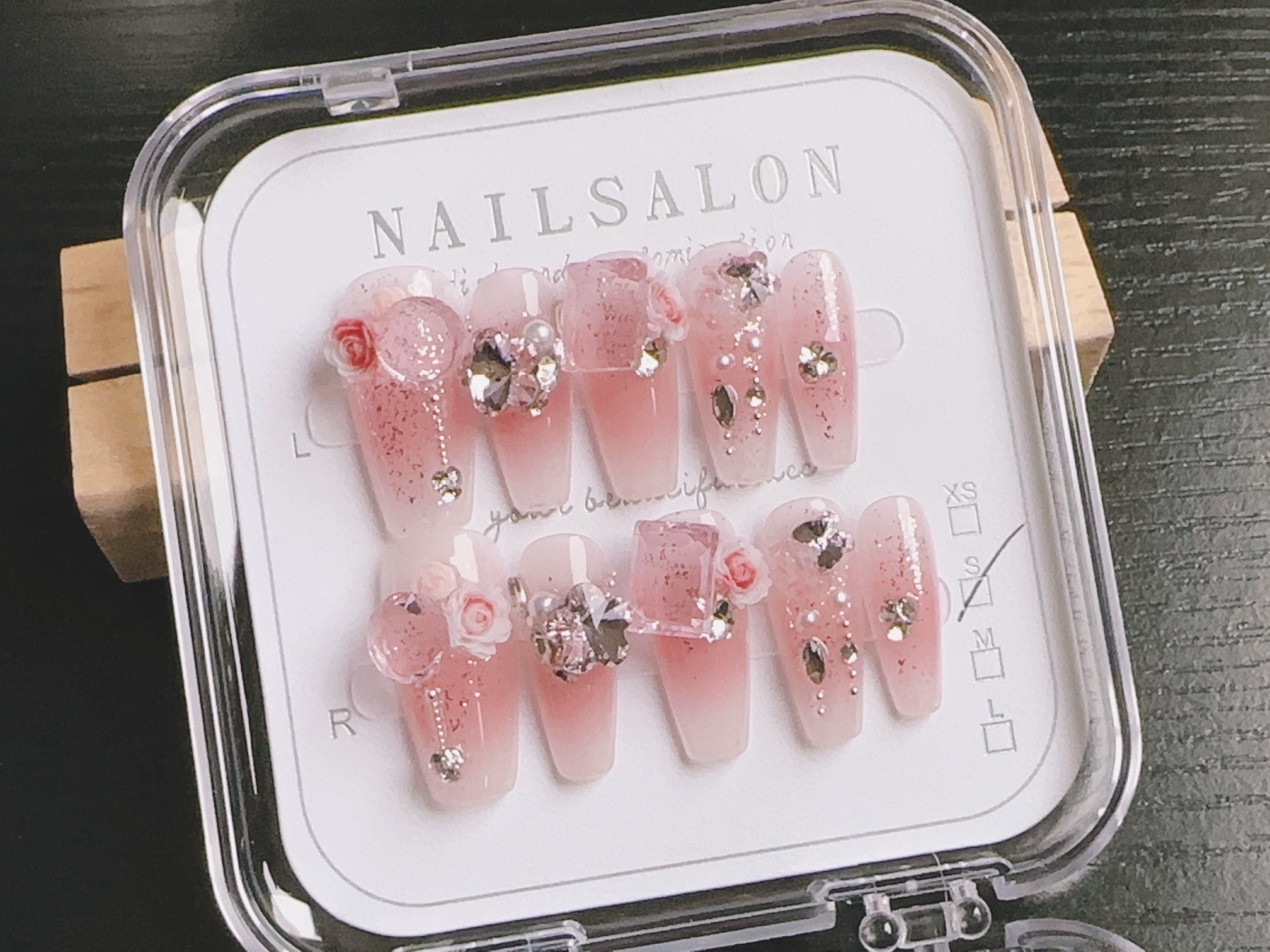 Faux Ongles Press On T037 – Style Rose Gem Incrustée Résine ABS 10 Pièces