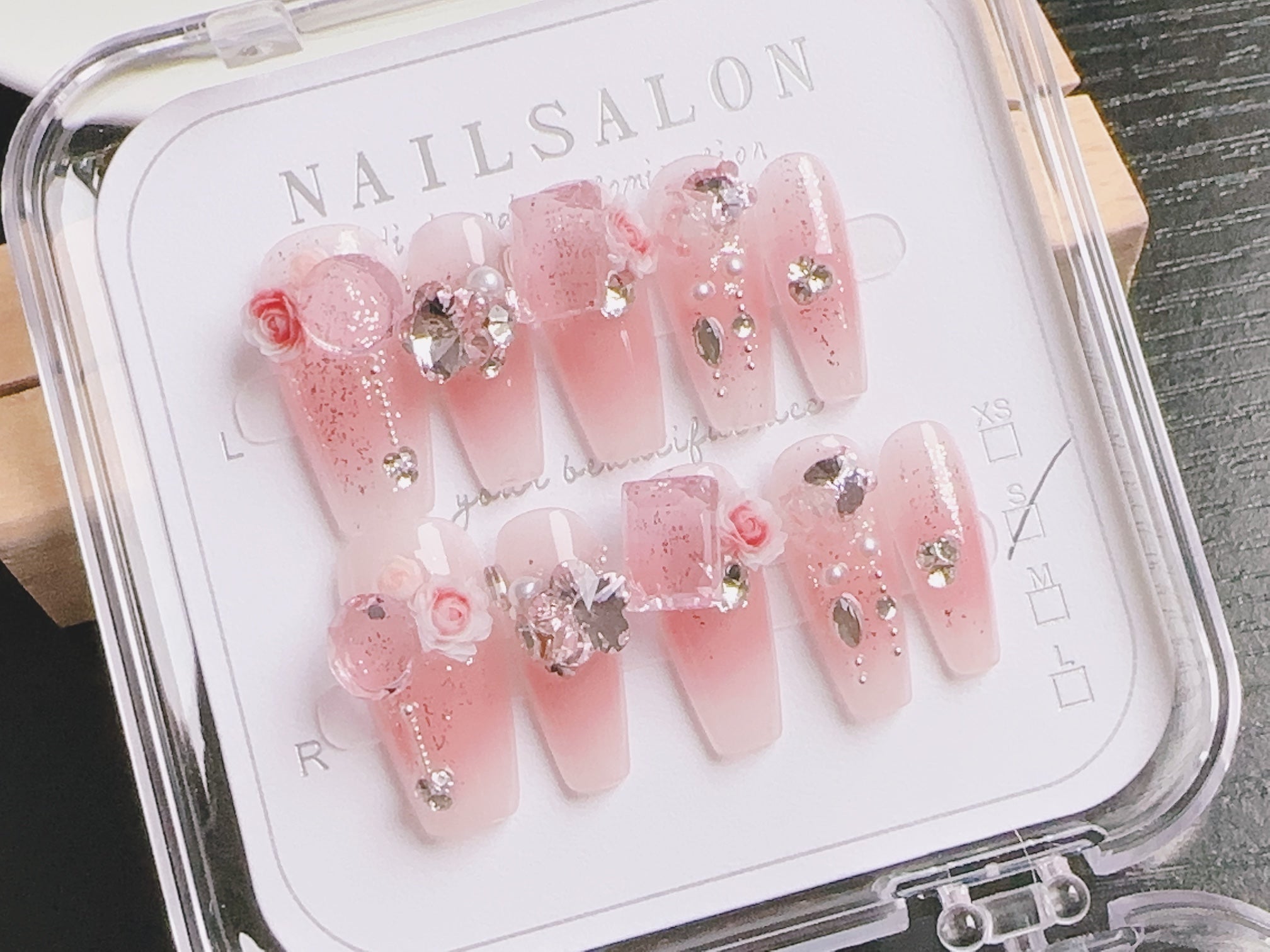 Faux Ongles Press On T037 – Style Rose Gem Incrustée Résine ABS 10 Pièces